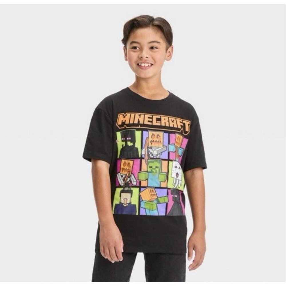 Boy's Size XS Minecraft Square Halloween Short Sleeve T-Shirt Black